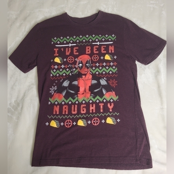 MARVEL Deadpool Christmas T-Shirt. Size Medium. - Picture 1 of 5